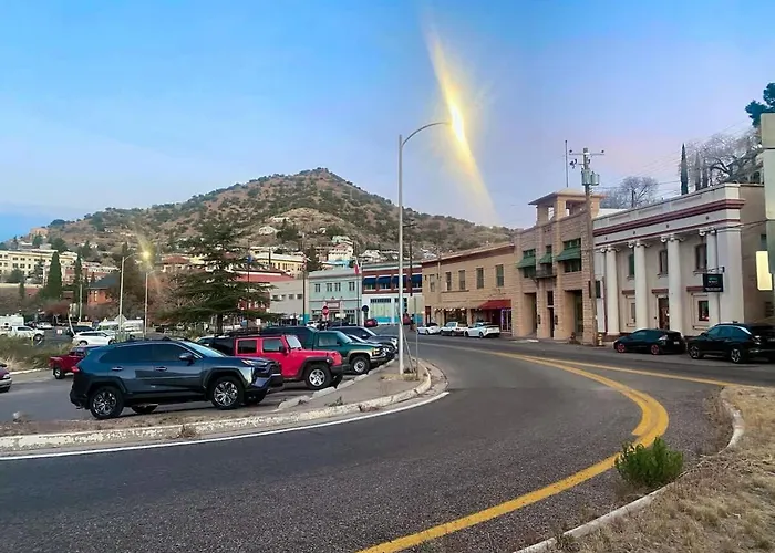 The Block Basic - Queen Hotel Bisbee